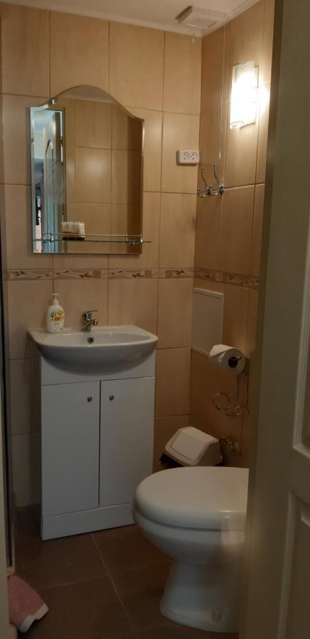 Atmatas Hotel Bernati Ngoại thất bức ảnh