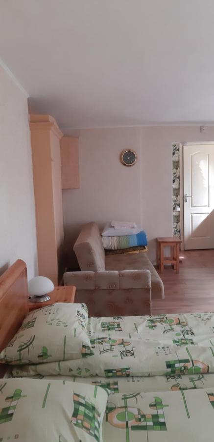 Atmatas Hotel Bernati Ngoại thất bức ảnh