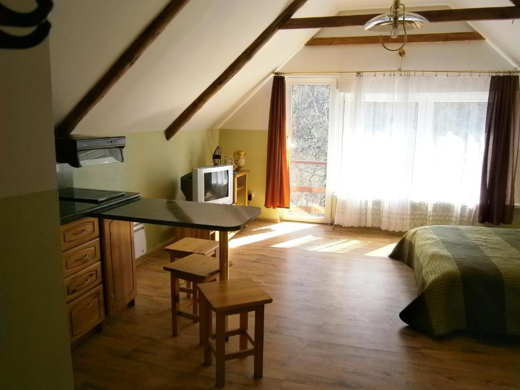 Atmatas Hotel Bernati Ngoại thất bức ảnh